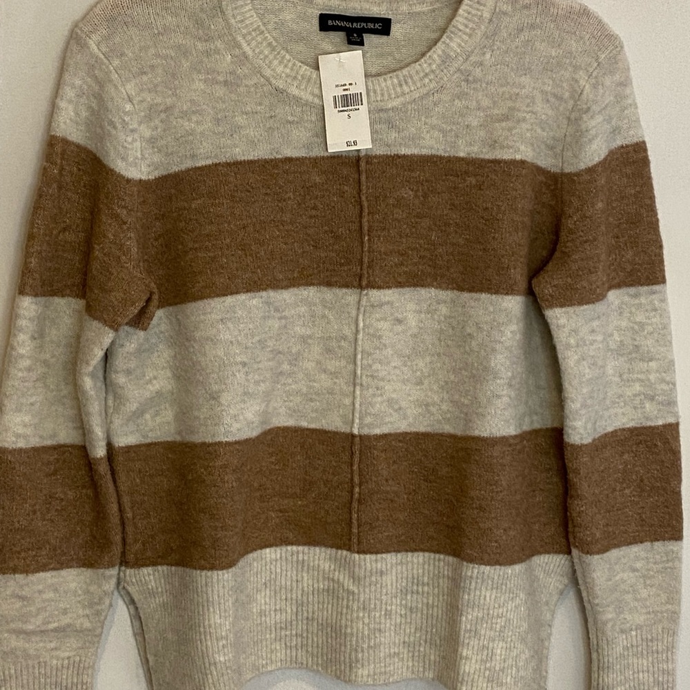 NWT Banana Wool Blend Sweater